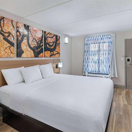 Days Inn By Wyndham Knoxville North Powell Eksteriør billede