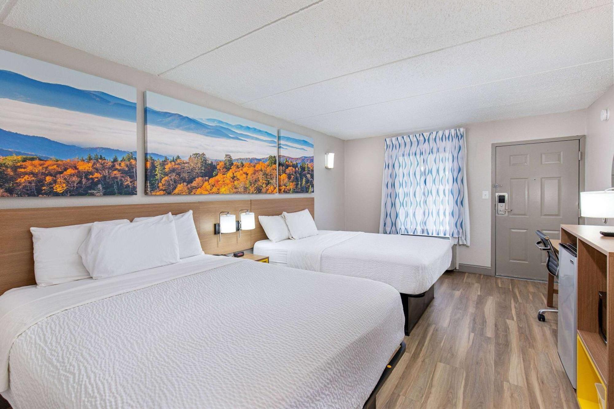 Days Inn By Wyndham Knoxville North Powell Eksteriør billede