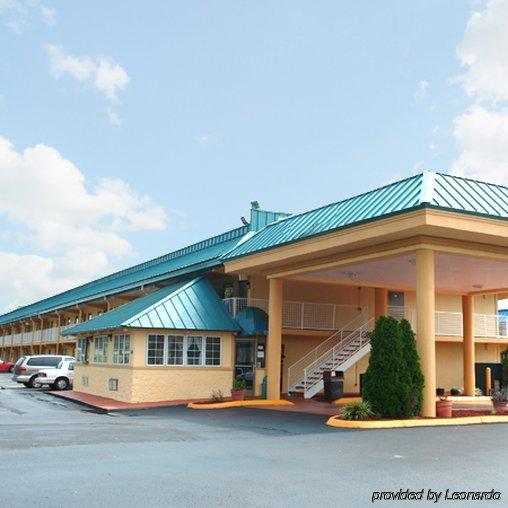 Days Inn By Wyndham Knoxville North Powell Eksteriør billede